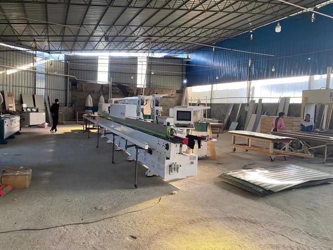 金属门窗工程施工;专业设计服务;门窗销售;金属制品销售;五金产品零售